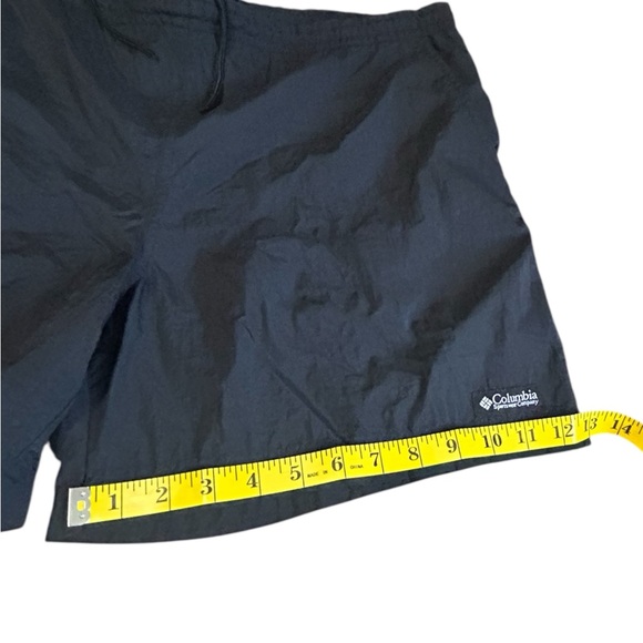 Vintage Columbia Black Nylon Shorts Womens M Y2K Hiking Outdoor Gorpcore - Picture 11 of 11